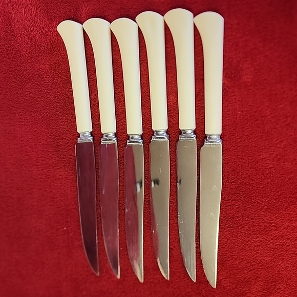 ☆Marseilles Set of 6 Steak Serrated Knives. Made in France.☆ - Picture 7 of 13